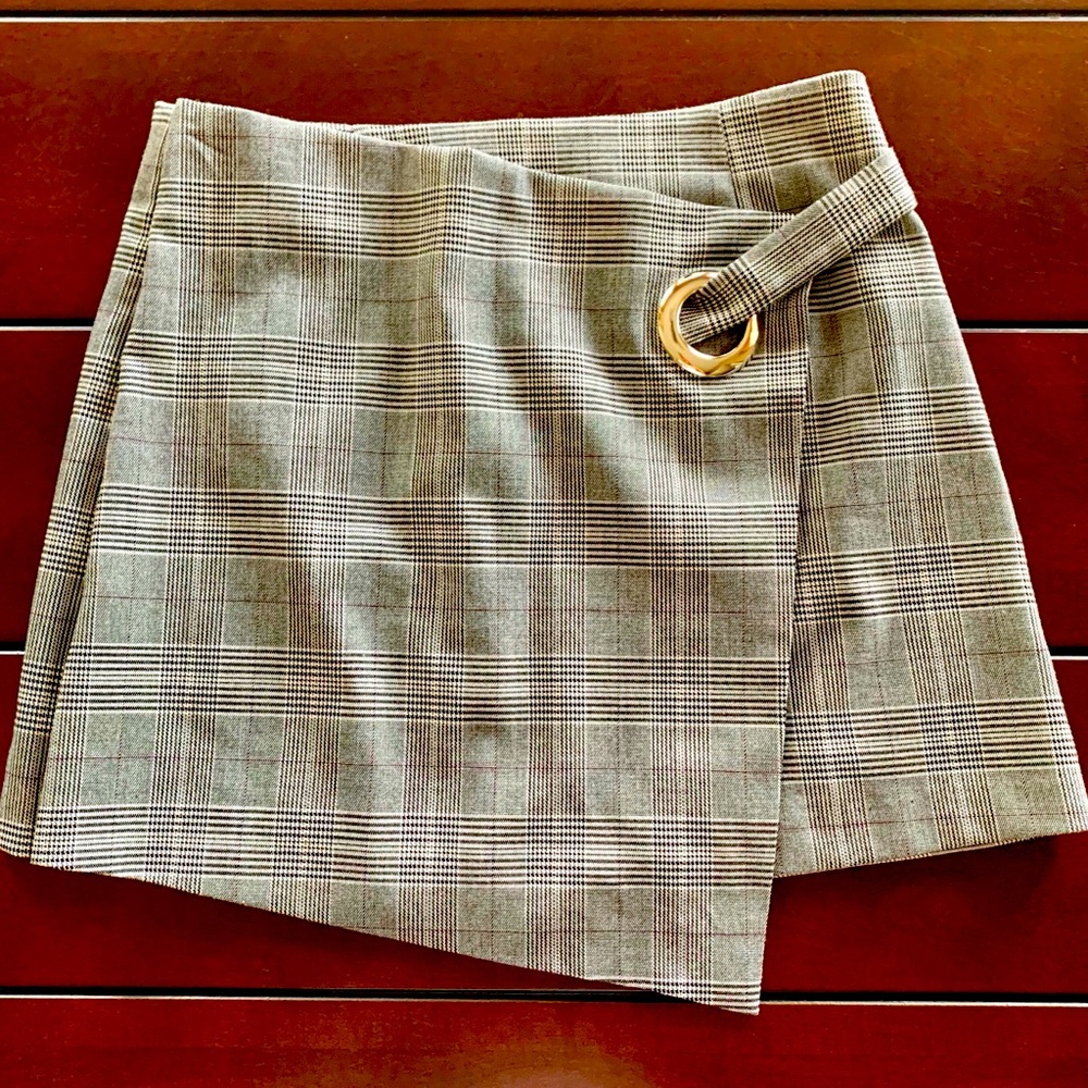 🖤Black/White Forever 21 Houndstooth Check Skort🖤